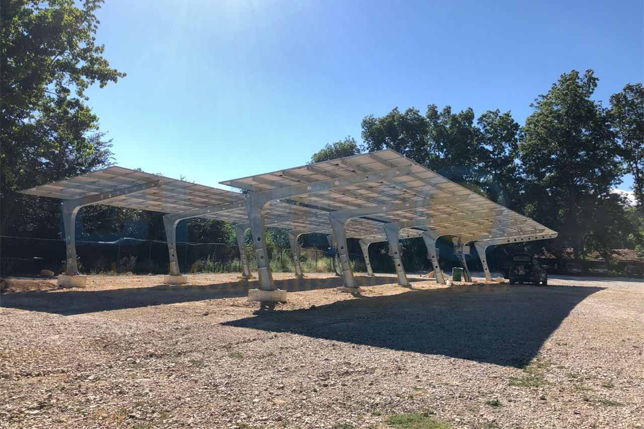 Système d'abri de voiture solaire