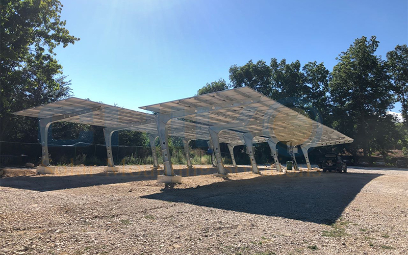 Système d'abri de voiture solaire