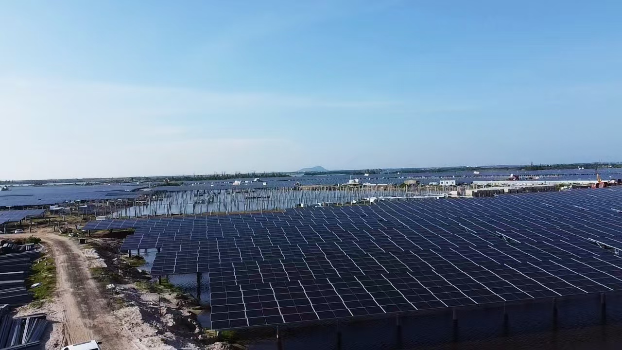 Chiko Solar’s 120MW Fishery-Photovoltaic Complementary Project Launched in Wenchang, Hainan, with High-Efficiency Mounting Systems Setting a New Benchmark for Green Energy